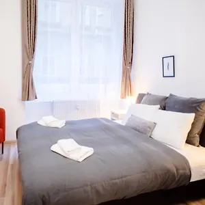 https://very-central-spacious-ac-apartment.inbudapesthotels.com